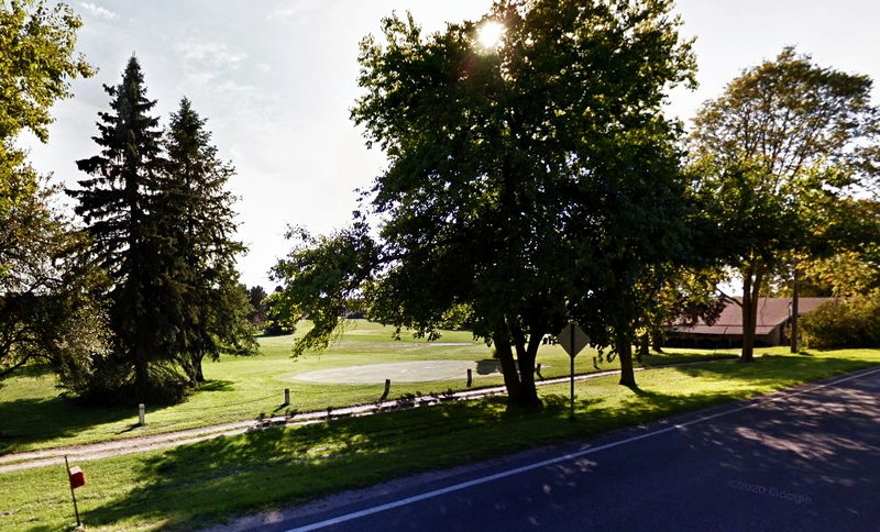 Riverbend Golf Course - 2012 Street View (newer photo)